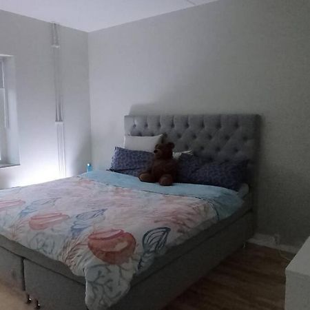 Homestay - Private Room In An Apartment Γκέτεμποργκ Εξωτερικό φωτογραφία