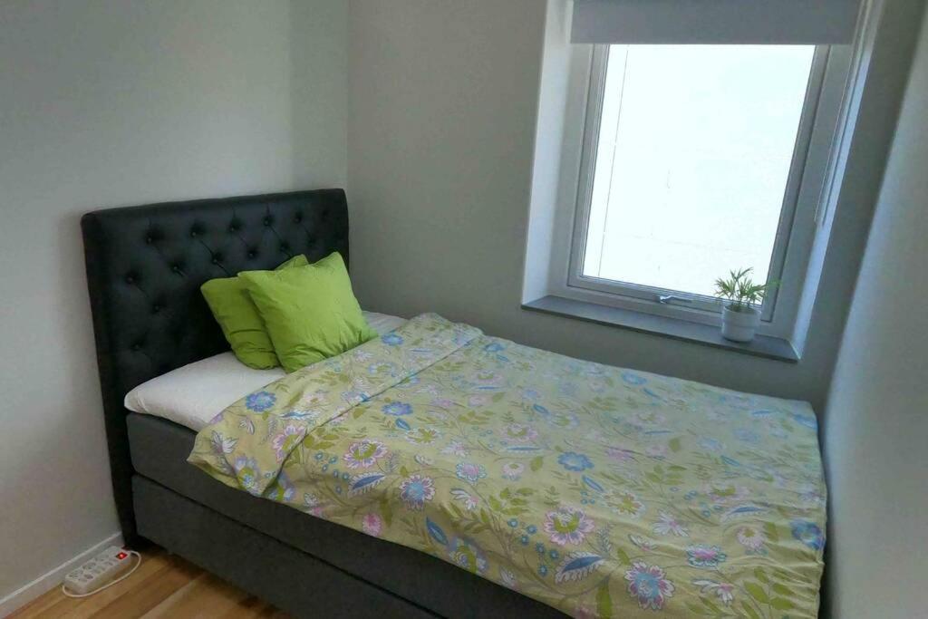 Homestay - Private Room In An Apartment Γκέτεμποργκ Εξωτερικό φωτογραφία