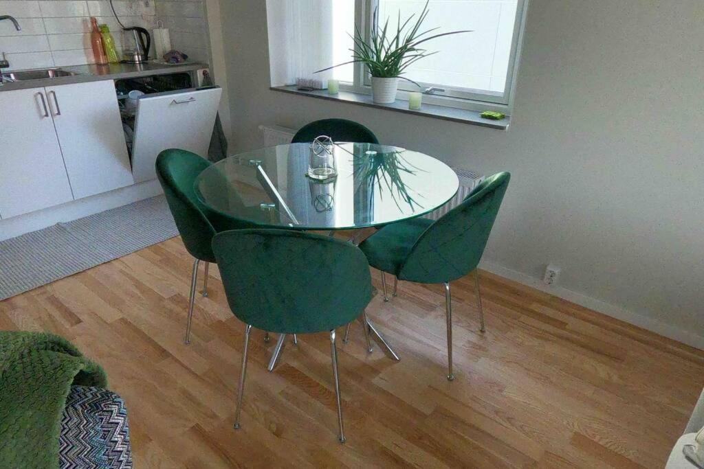 Homestay - Private Room In An Apartment Γκέτεμποργκ Εξωτερικό φωτογραφία